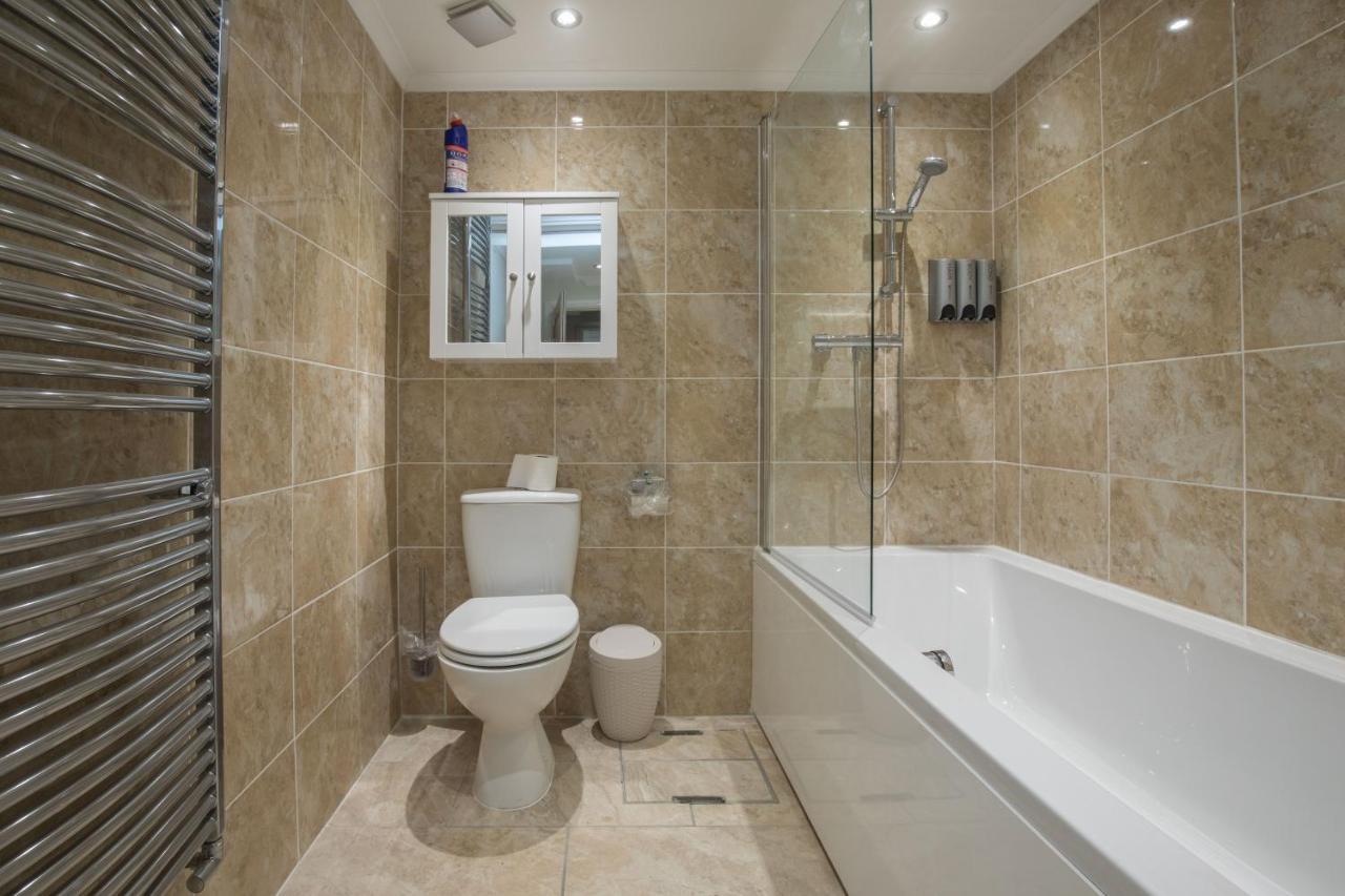Surbiton Riverside Central Kingston Flat 1B מראה חיצוני תמונה