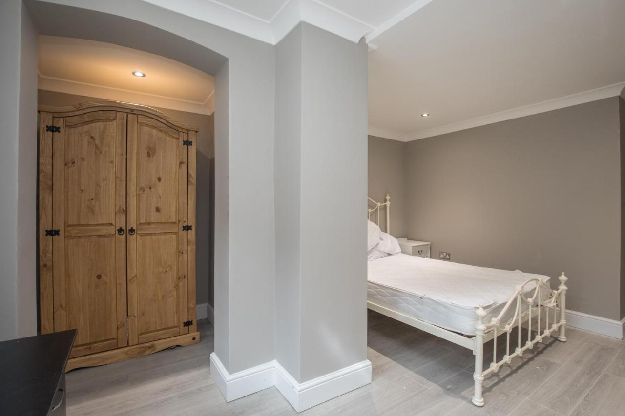 Surbiton Riverside Central Kingston Flat 1B מראה חיצוני תמונה